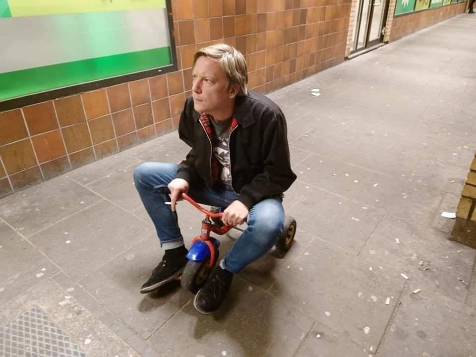 Luddes bortglömda kväll @ Röda Rummet