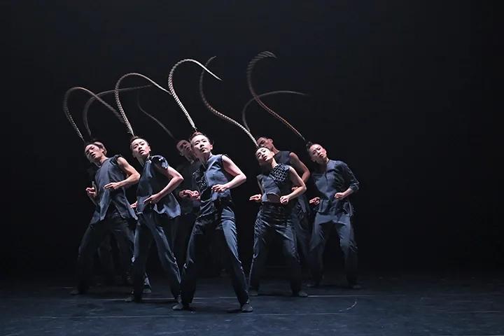 Hung Dance presents BIRDY