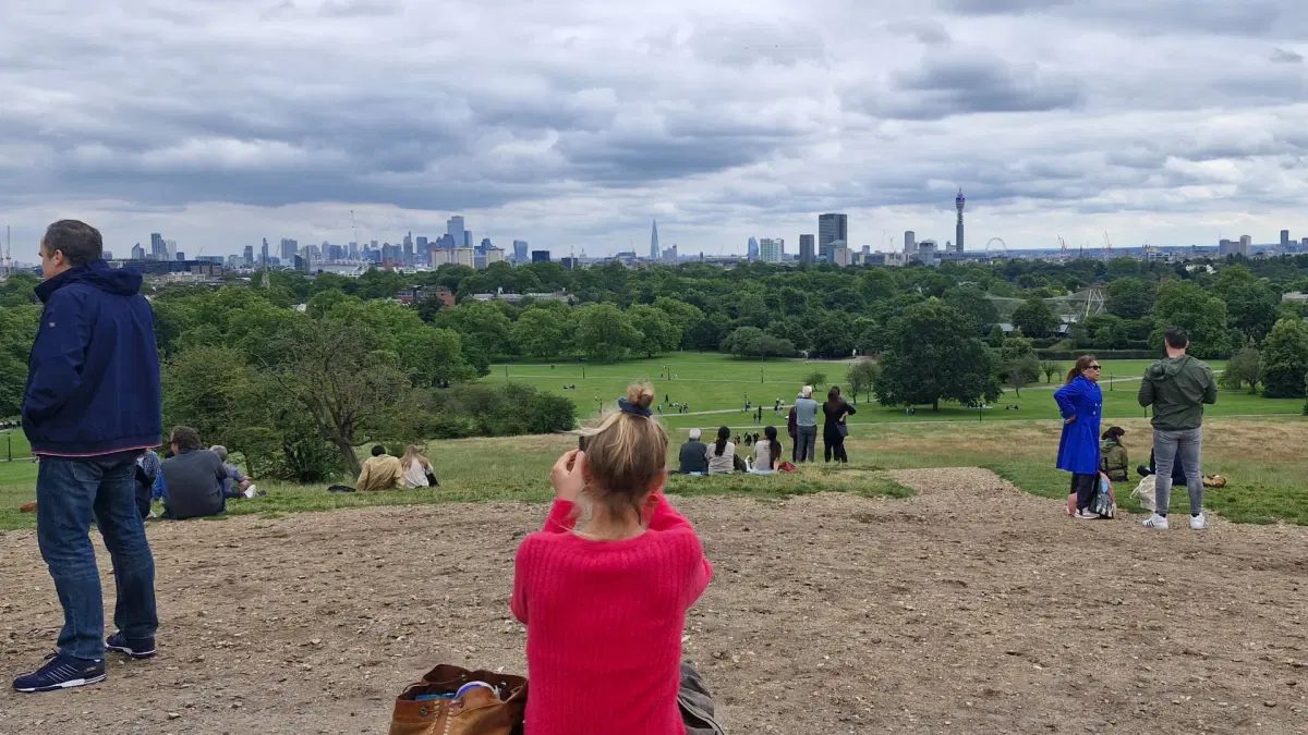 GREEN £5 WALK 🌲🌿🌳:- CHERRY BLOSSOM and PANORAMIC VIEWS .