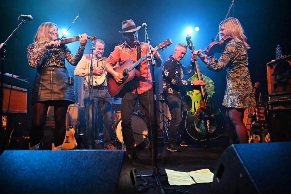 Under the Tent at Schenley Plaza: Calliope Presents Tiger Maple String Band