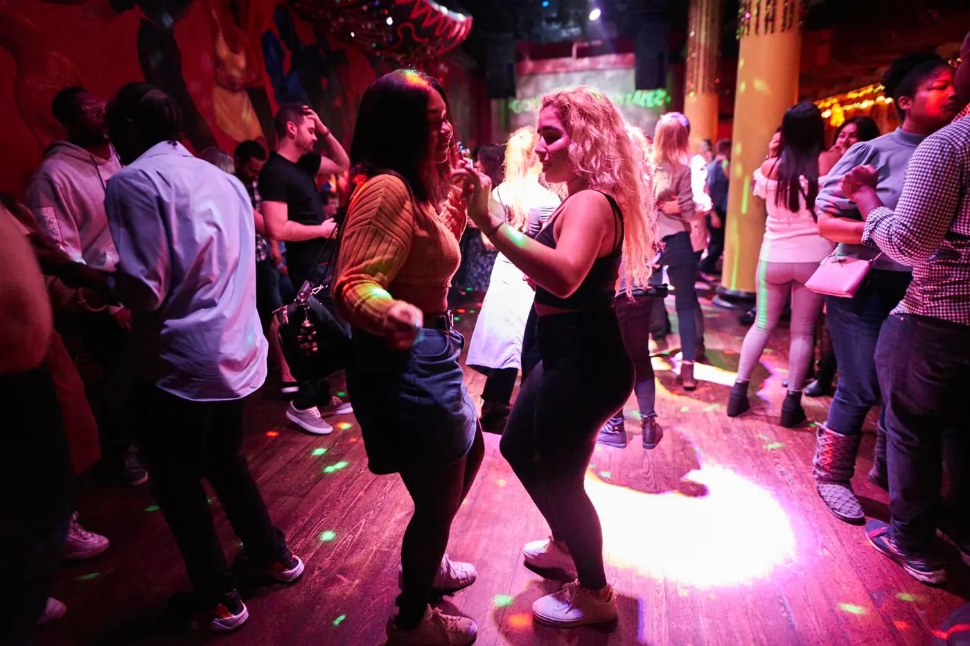 Gonzalez y Gonzalez Live Salsa Party