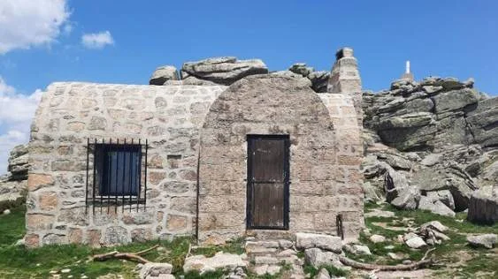 11/04 🎒🥾CUEVA VALIENTE: NATURALEZA, HISTORIA Y DEGUSTACIÓN EN LA CIMA 🏔️