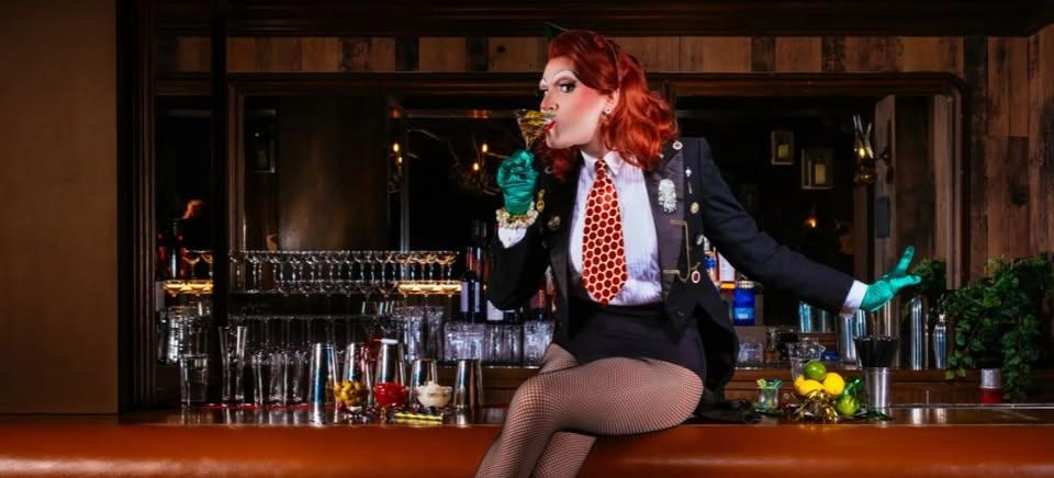 Pearle Harbour Walks Into a Bar