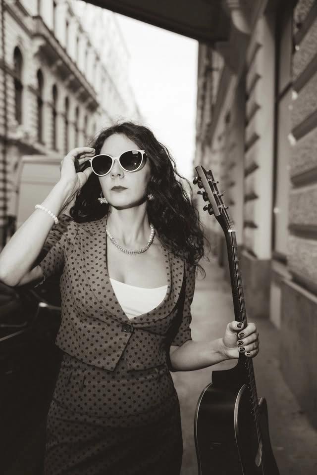 Live music with Irene Antonez at Kohoutek ristorante 🇮🇹🎶🎸