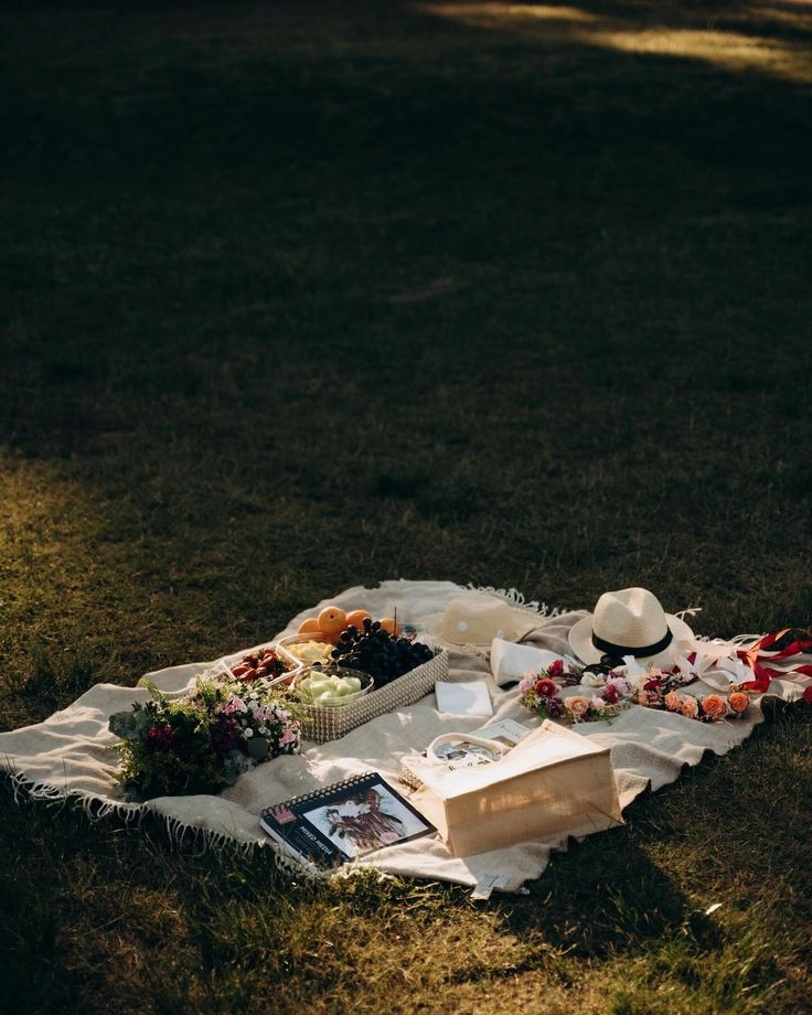 The Photo Walk Club: A Photography Social Picnic 📸