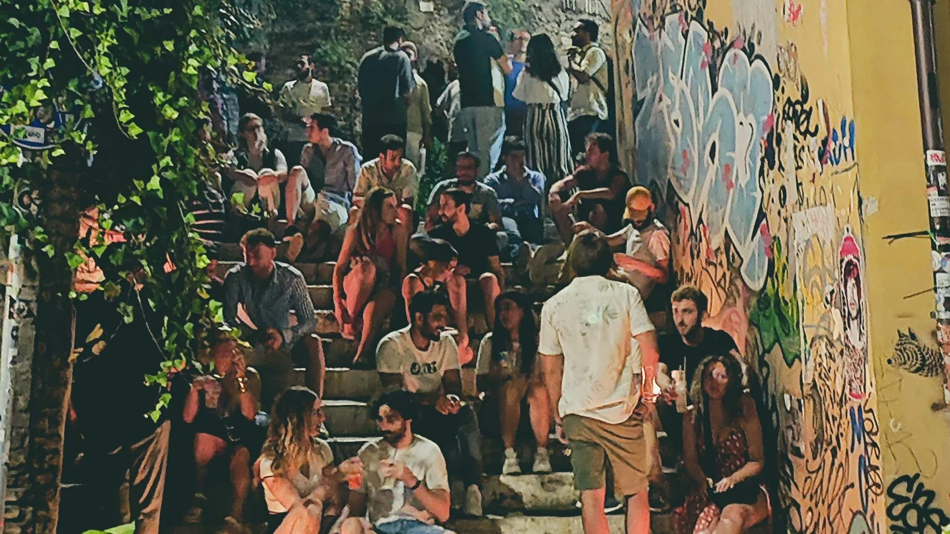 Karaoke night🎙️ Make Friends in Rome! OnlyFriends Meetup!