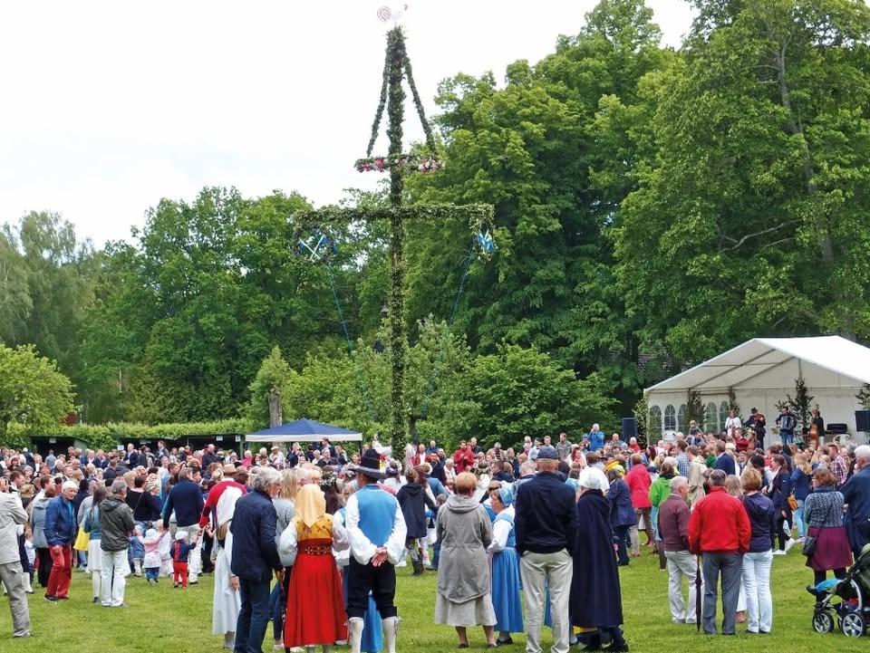 Midsommarfirande på Julita gård 🌻
