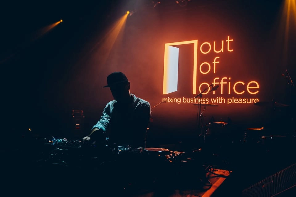OUT OF OFFICE - 29 MAJ