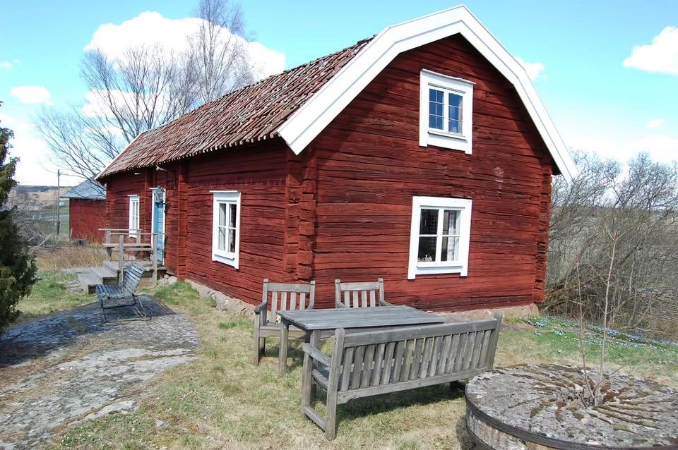Fira midsommar på Ullevi hembygdsgård