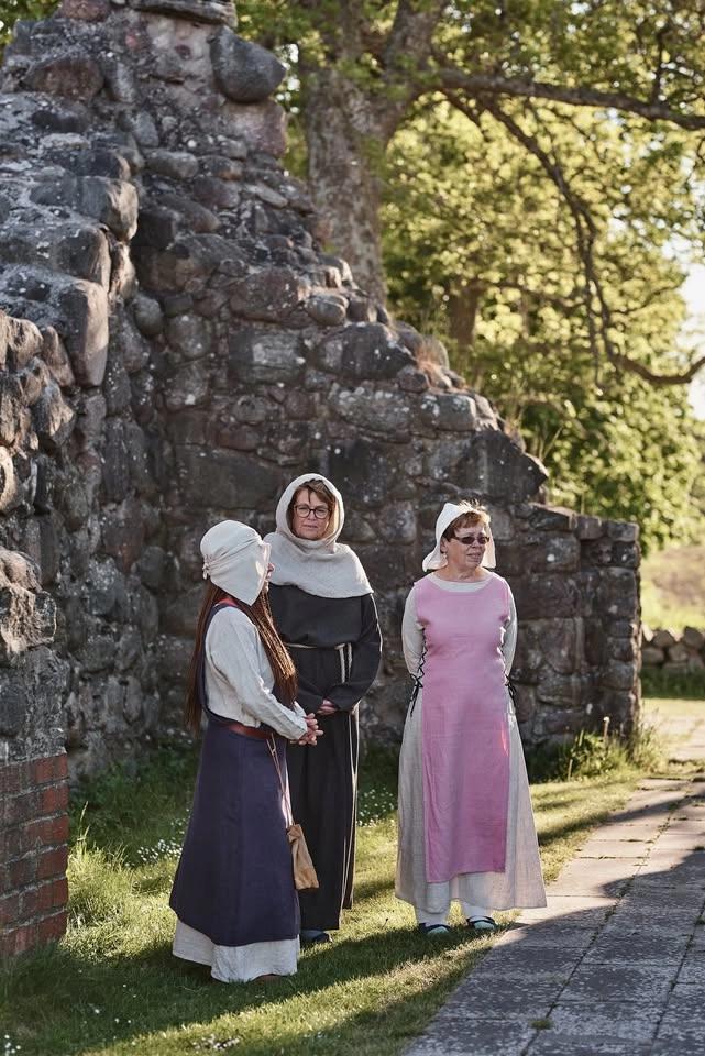 Guidningar vid Kronobäcks klosterkyrkoruin