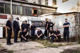 Ukulele Orchestra jako Brno