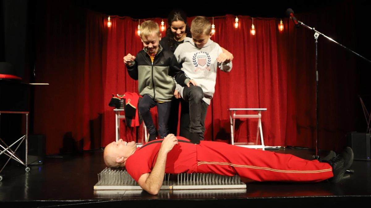 Cirkusshow och prova på