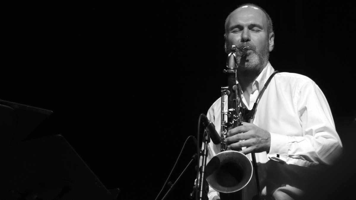 Bendik Hofseth Meets West Coast Big Band