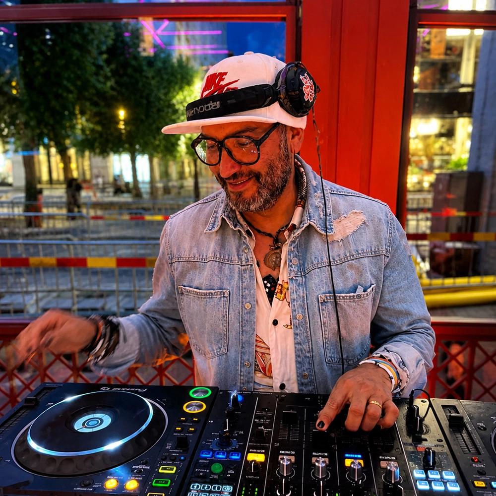 DJ Leo Tuhus S44 4 juli