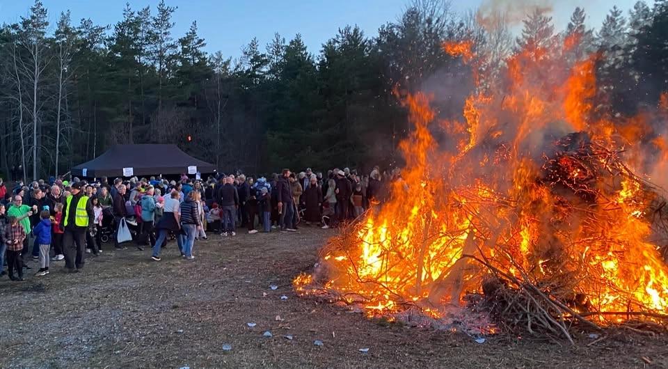 Valborg på Mörtsjötoppen