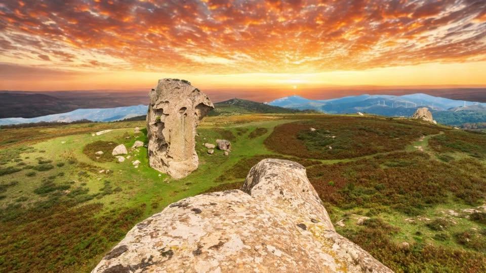 Tramonto all’Argimusco e bosco incantato di Malabotta