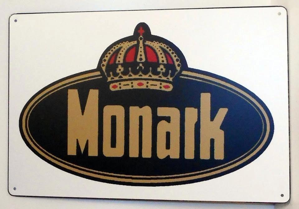 Måndagskväll på MHS Tema M som i Monark.