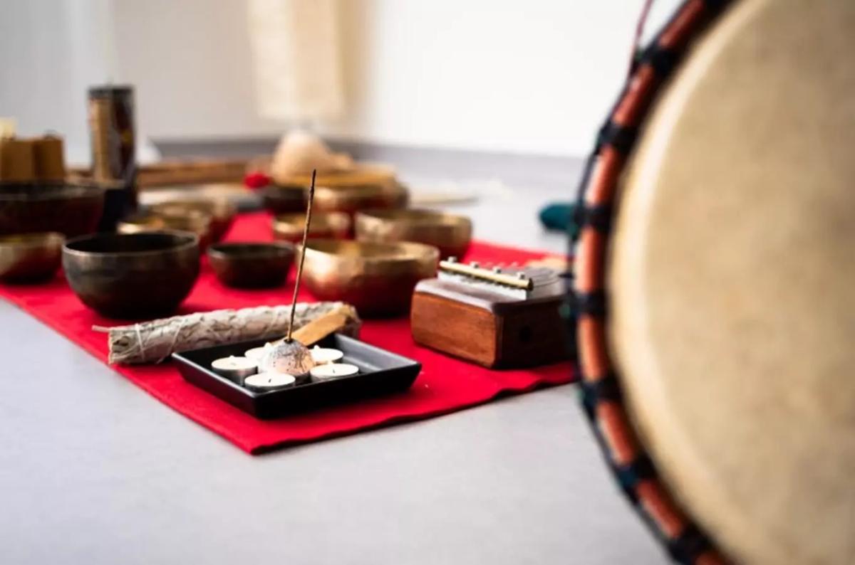 Muzikoterapeutická relaxace pod vedením Veroniky Boulterové