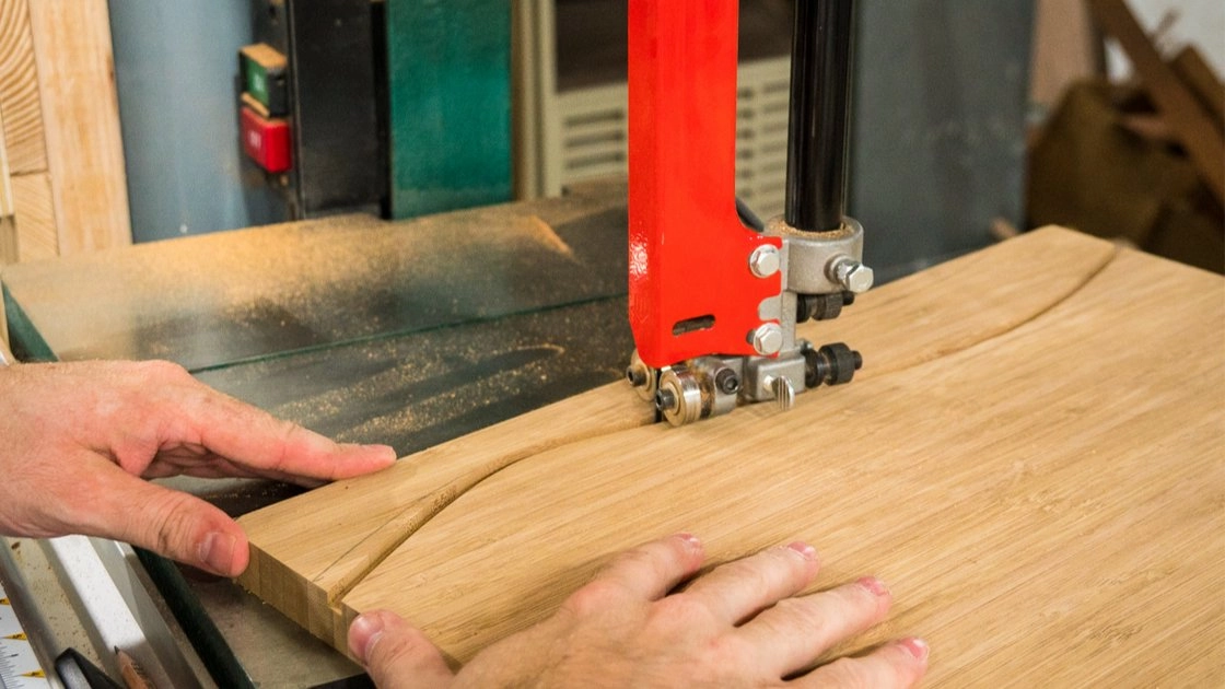 Band saw: basic use and safety