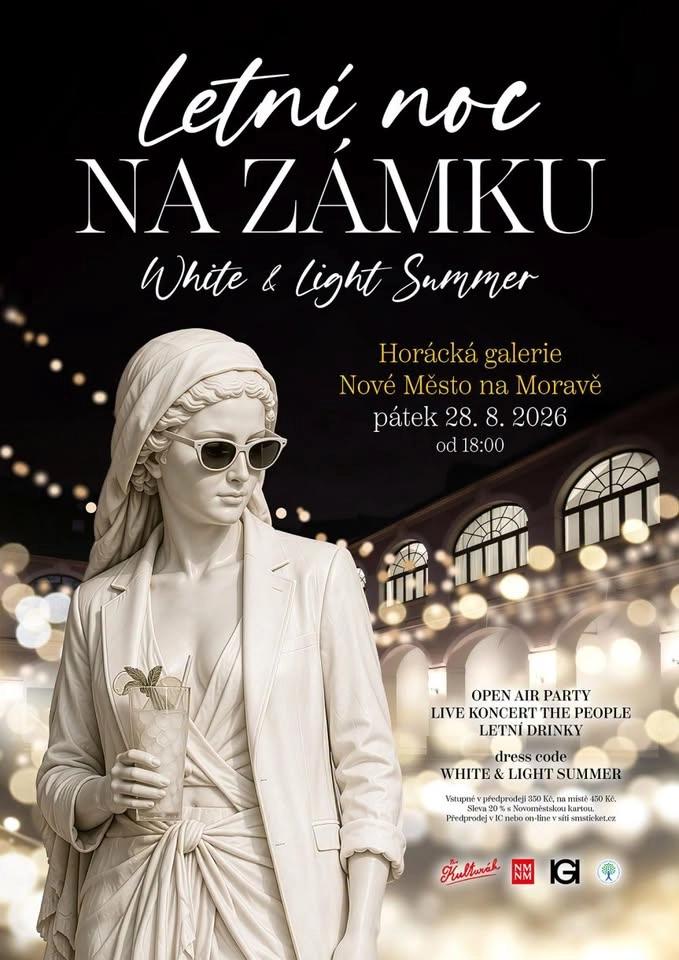 Letní noc na zámku / White & Light Summer