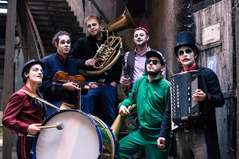 CIRCUS PROBLEM // PONAVA