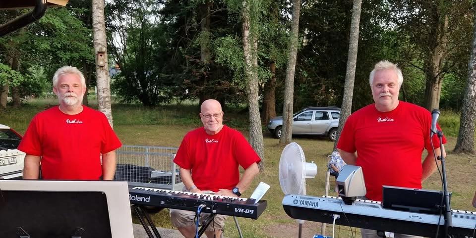 Sommarkväll i Paviljongen med Butt-Ericz