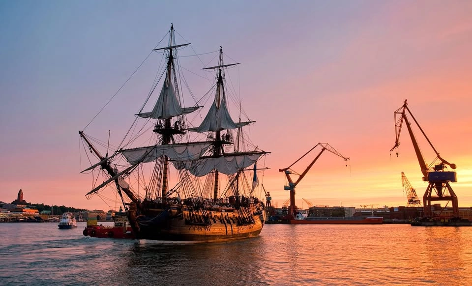 OSTINDIEFARAREN: TILL KINA OCH HEM IGEN - Dokumentär på Bio Roy