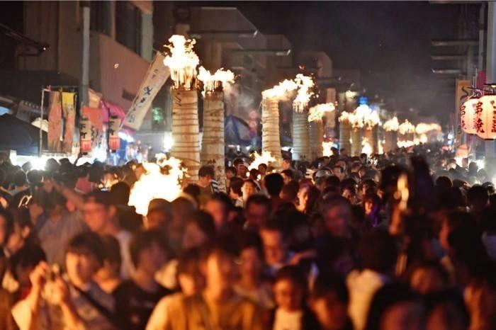 日本三奇祭「吉田の火祭り」と「ススキ祭り」