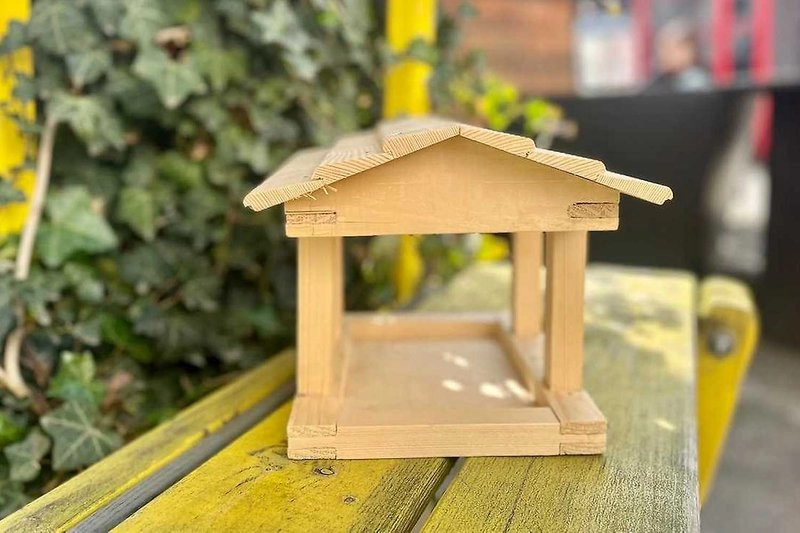 Základy práce se dřevem: výroba ptačí budky a krmítka