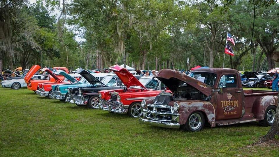 Cruisin’ to the Creek Car Show