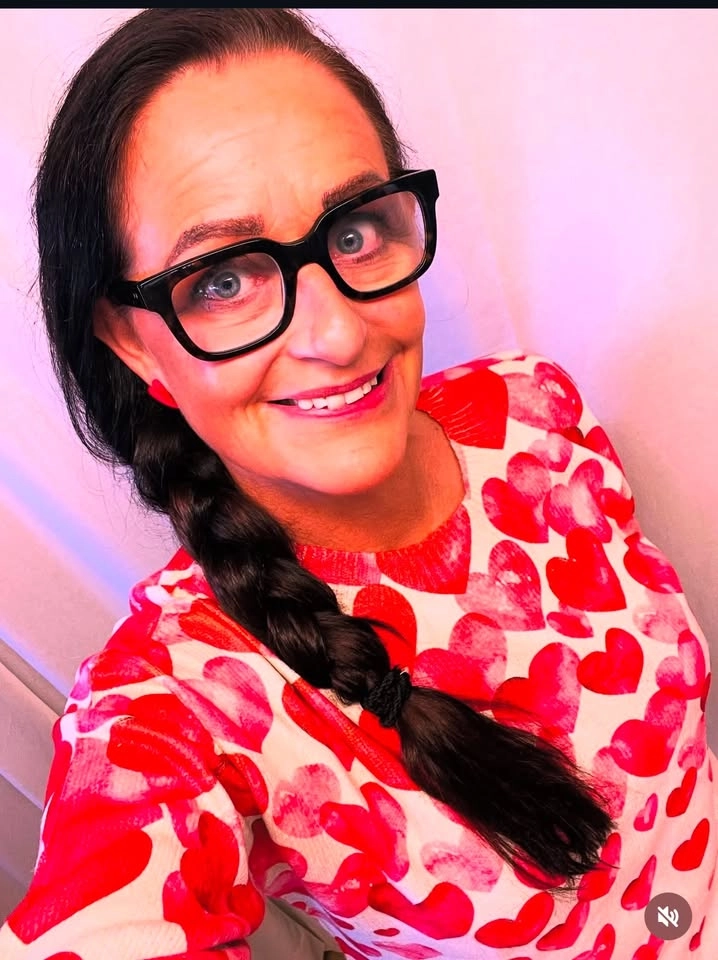 FÖRELÄSNING I MODERN HANDTYDNING MED MALIN JOHANSSON