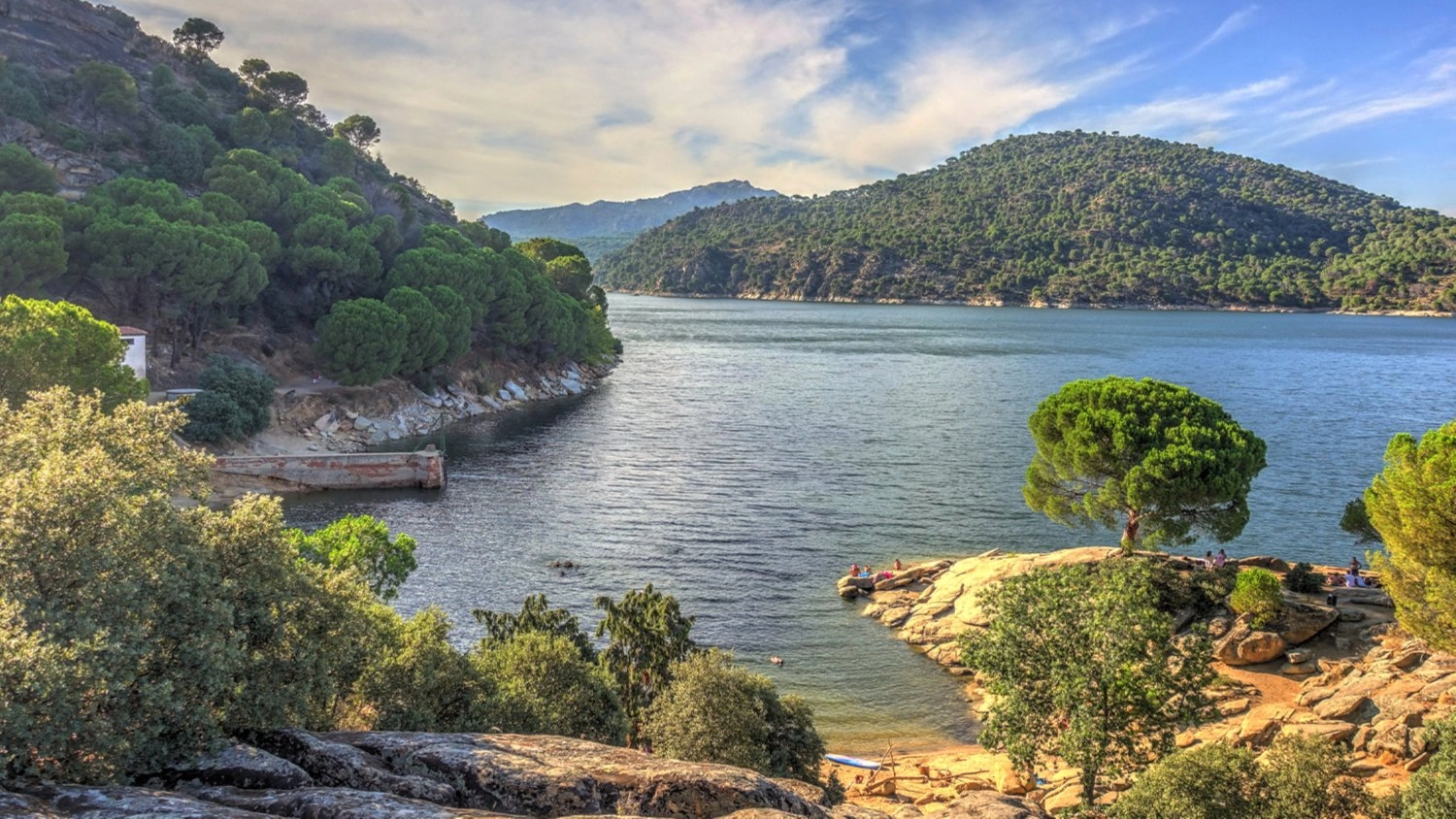 09/05📍Pantano San Juan MADRID📍🥾 SENDERISMO ➕CUEVAS RUPESTRES➕GRUTAS➕MIRADORES