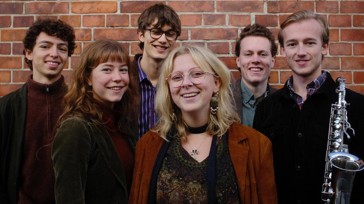 Up & Coming - Cornelia Lundstedt & Sassy Swings