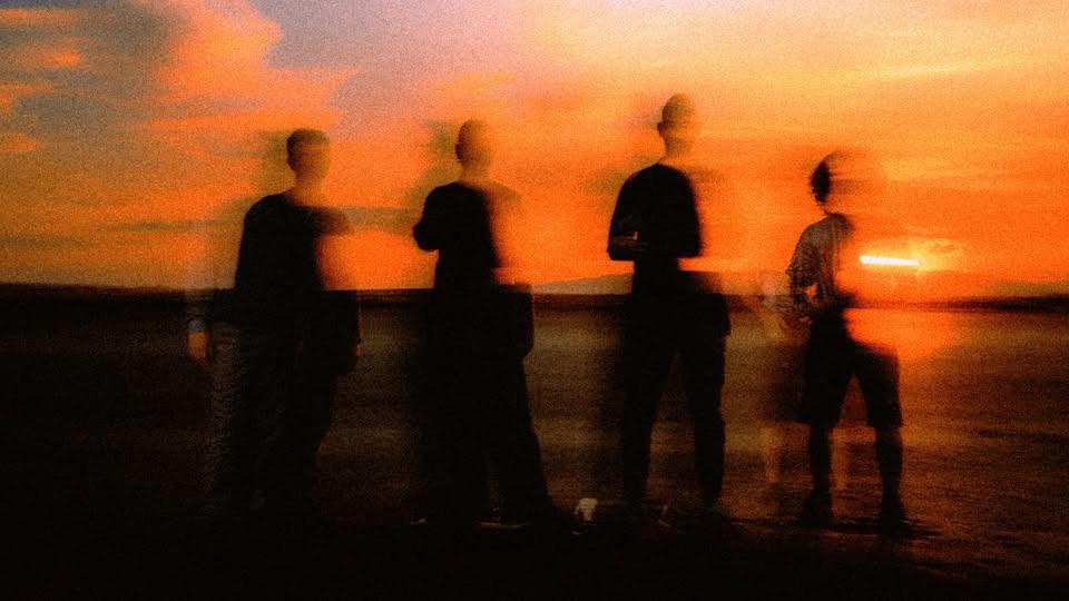 Naxatras (gr) / PINK WHALE