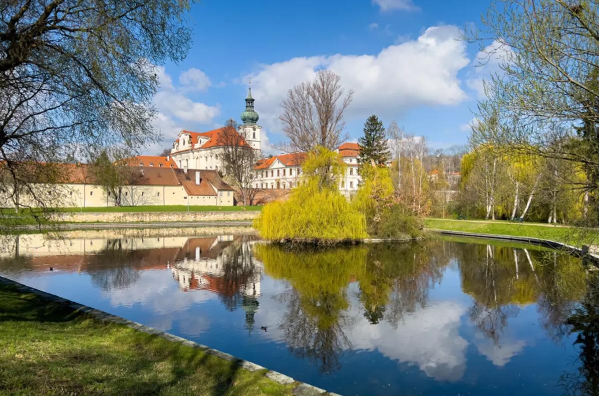 Vycházka Břevnovem po proudu Brusnice
