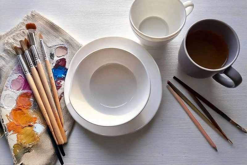 Workshopy s Adél – Malování na porcelán