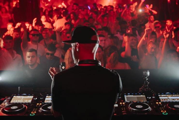 DJ EZ