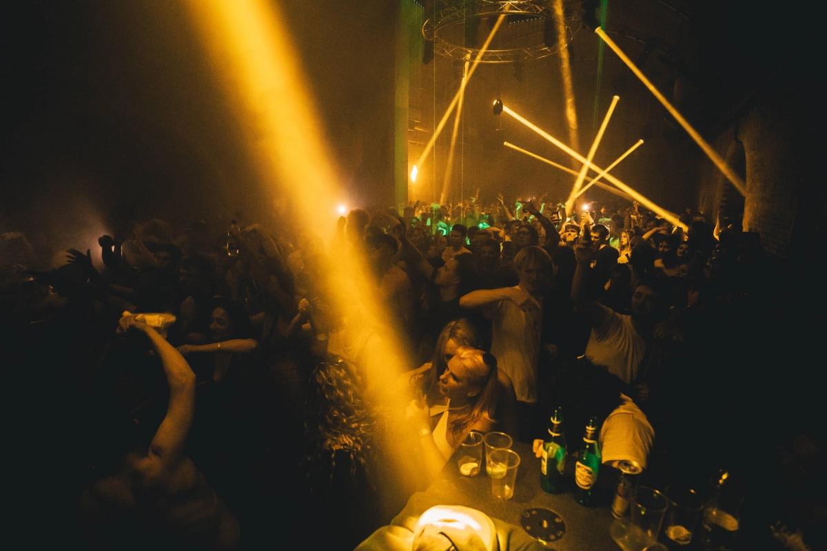 FREE TICKETS & FREE DRINKS - RnB, Afrohouse, Latin House, Reggaeton, Pop - MOTIVE PARTY