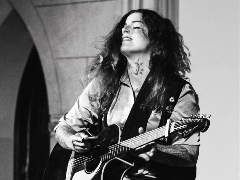 Karise Eden @ Crossroads Bar