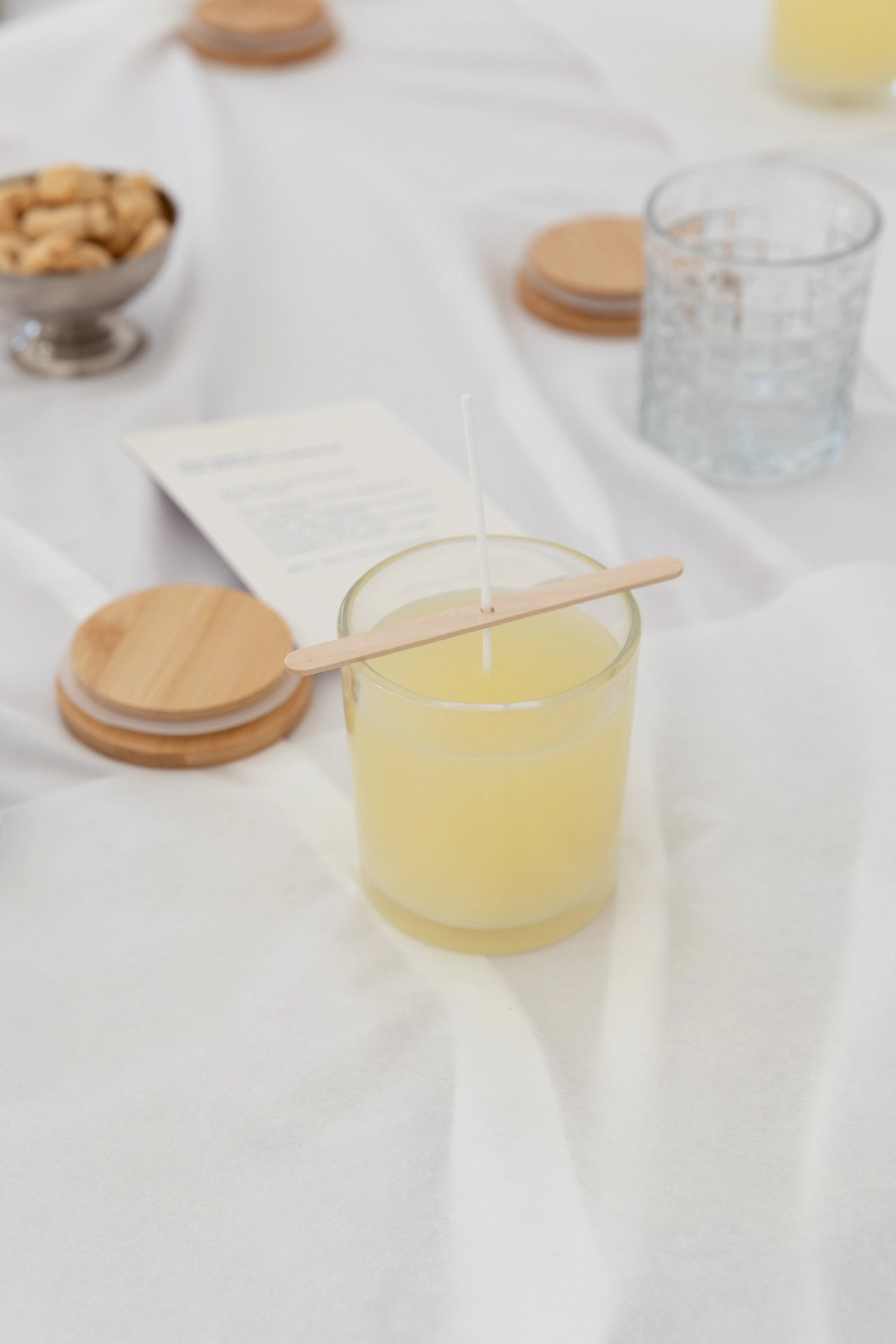 The Offline Club x Vanity Fair: The Candle Cluub đŻïž