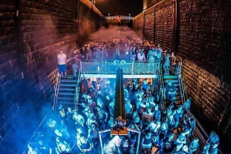 Rave Boat