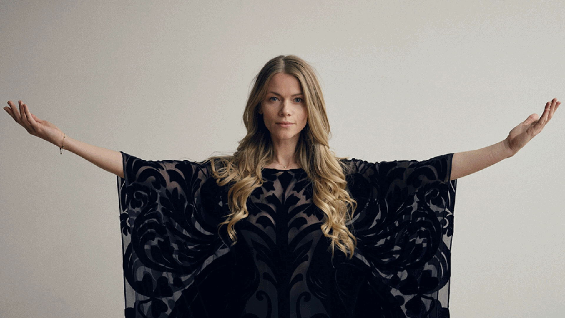 FREDERIKKE VEDEL & THE BLUE SILHOUETTES - JAZZ I KULISSEN