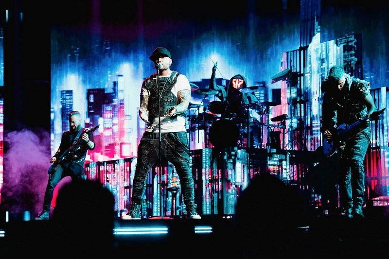 Smash Into Pieces + support: Enemy Inside + Dark Divine