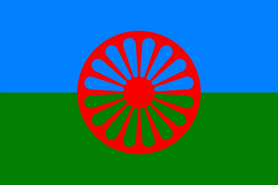 Flagghissning Stockholms Stadshus Romska internationella dagen.