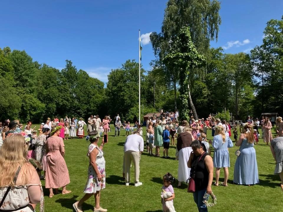 Midsommarfirrande