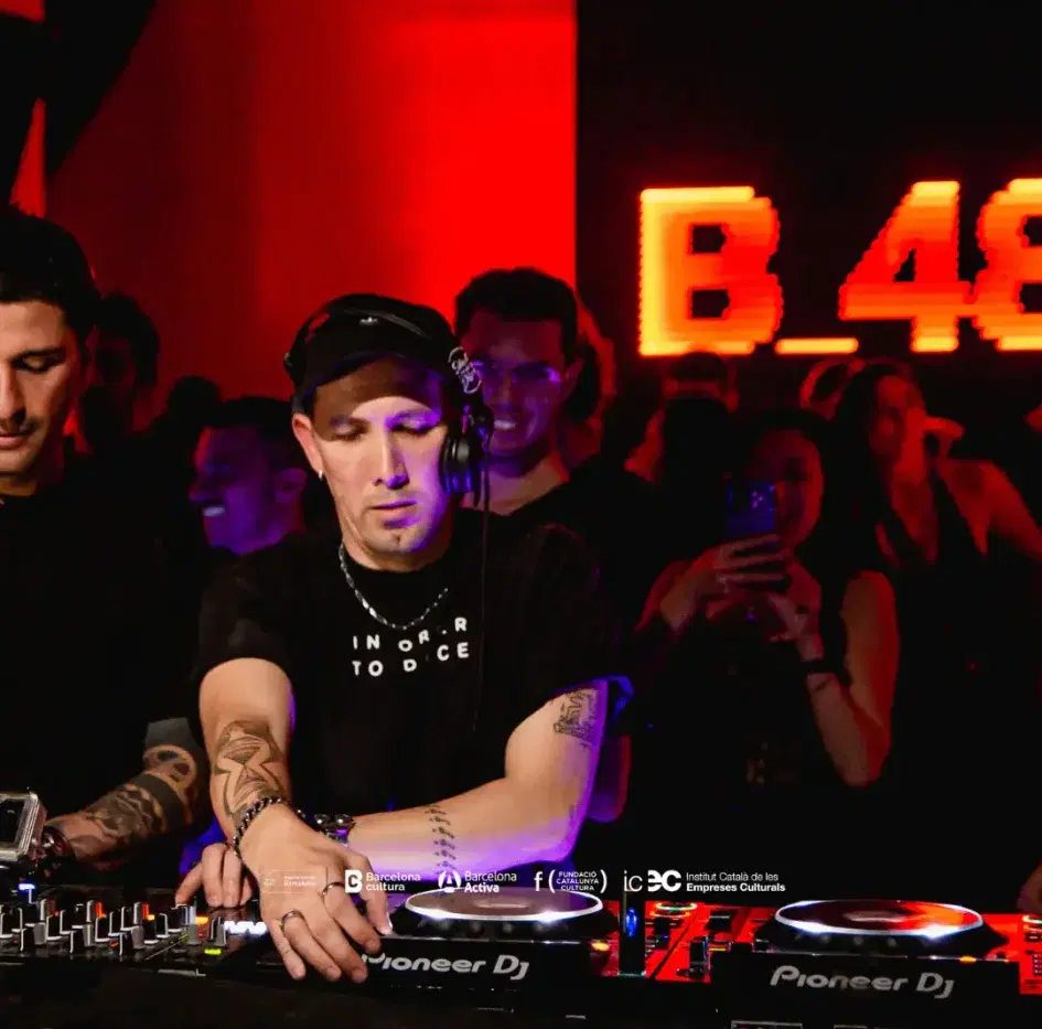 Flug INVITES - B48_Live