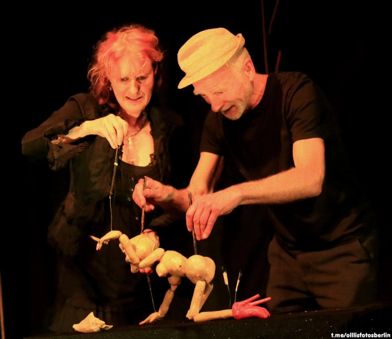 Welcome to Cabaret Puppette! Das Puppenkabarett – Abendshow