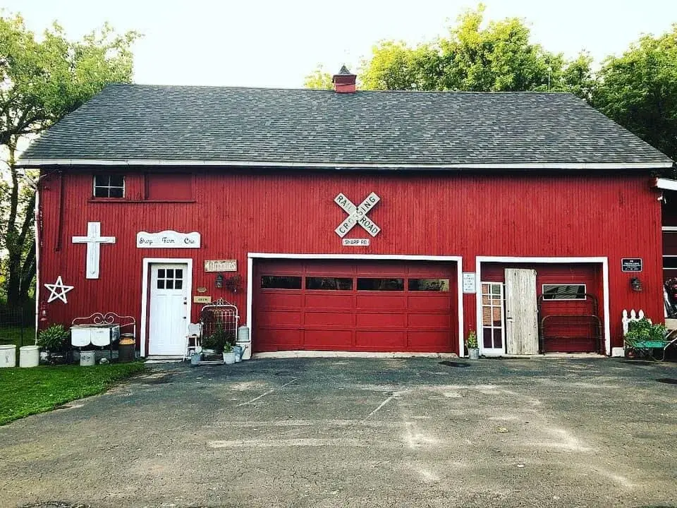 Garage sale with some antiques/vintage