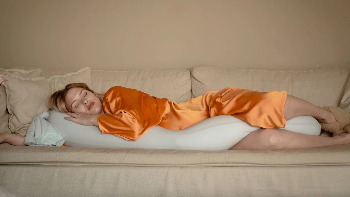 Pregnancy Pilates x Najell Pregnancy Pillow