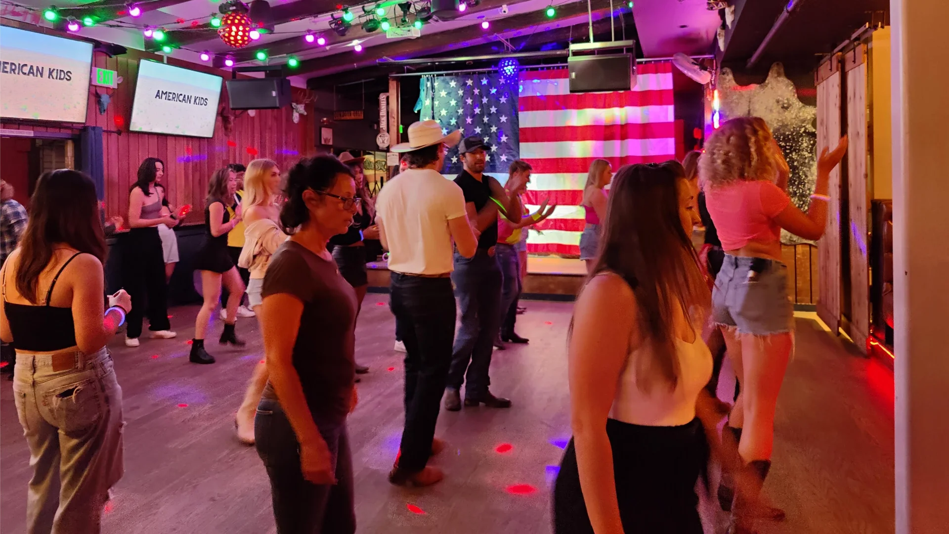 đąLine Dancing đ€ @ Marina, S.F